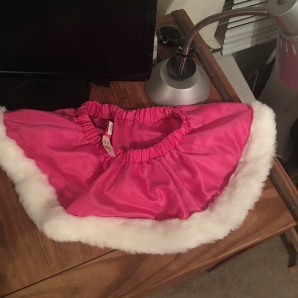 Victoria's Secret Other - Victoria’s Secret Santa skirt